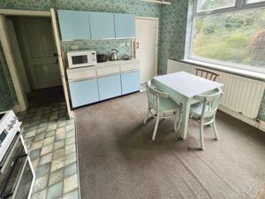 Kitchen Breakfast- click for photo gallery